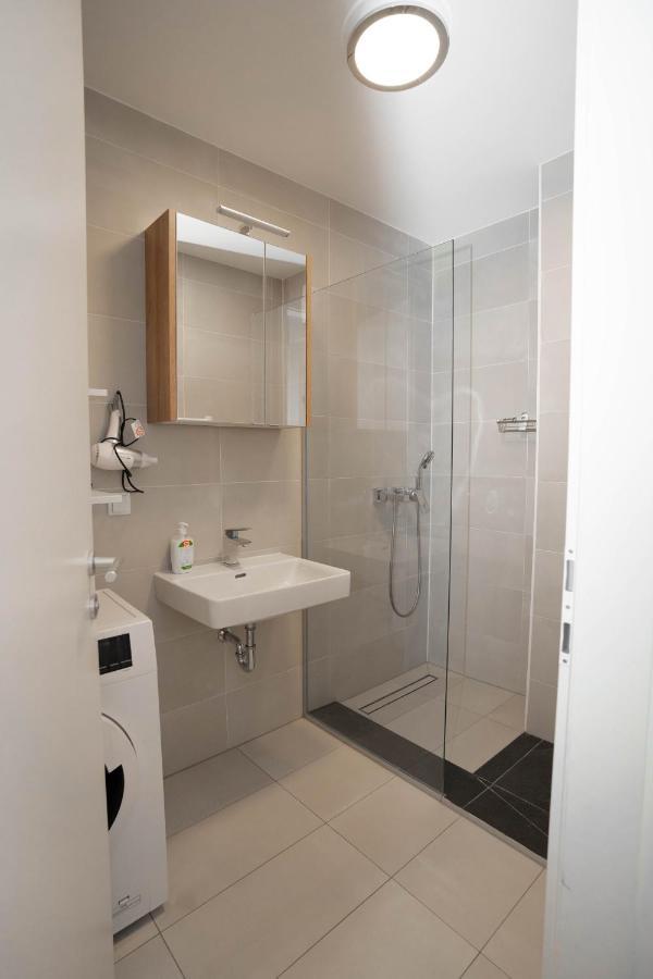 Apartment Modern With Tiny Garden Near Center Wien
