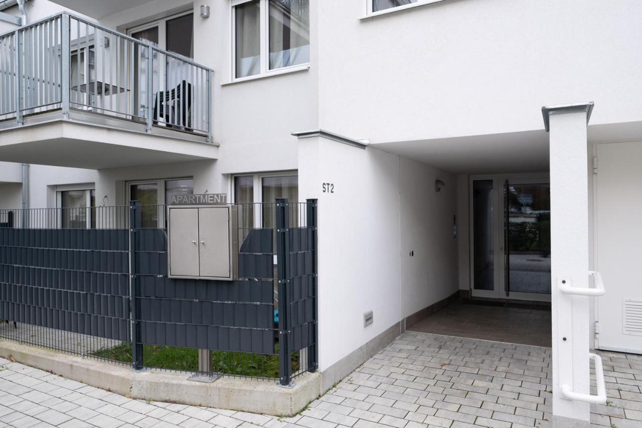 Modern With Tiny Garden Near Center Wien