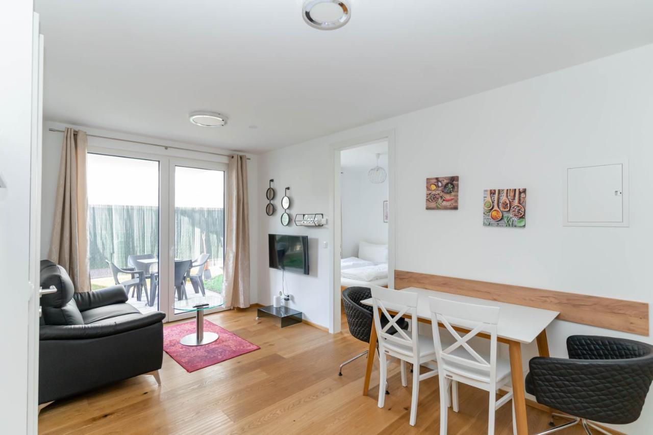 Appartement Modern With Tiny Garden Near Center *