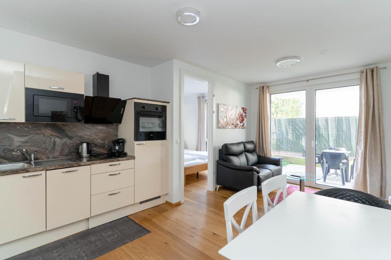 Appartement Modern With Tiny Garden Near Center *