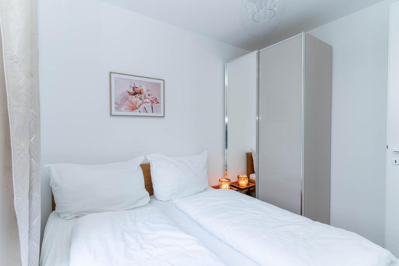 Modern With Tiny Garden Near Center Appartement