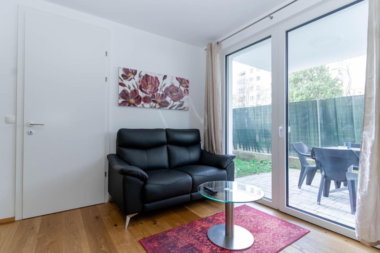 Appartement Modern With Tiny Garden Near Center Wenen
